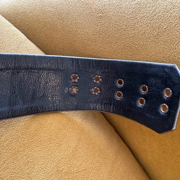 Leatherock Gold Ornate Belt with Decorative Medallions - Picture 8 of 10